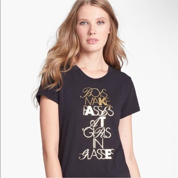 KATE SPADE | Boys Make Passes at Girls in Glasses Graphic Tee Women’s Size M - Picture 1 of 9